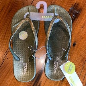 Capelli flip flops size 6 olive green/glitter